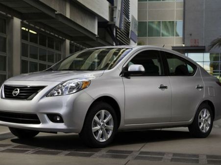 નિસાન વેર્સા(Nissan Versa)