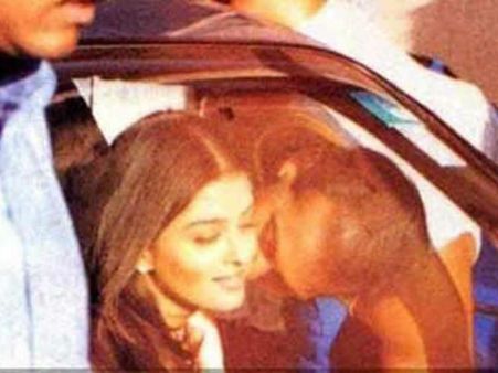 એશને ચુંબન કરી રહેલો સલમાન