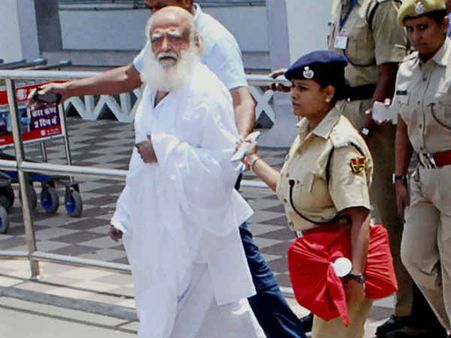 વિદેશોમાં આશ્રમ 