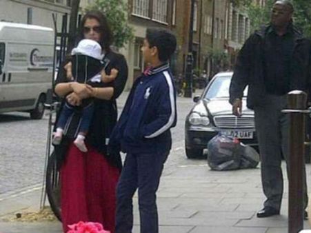 પુત્રી આરાધ્યા સાથે ઐશ્વર્યા