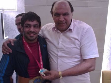 કુશ્તી કોચ