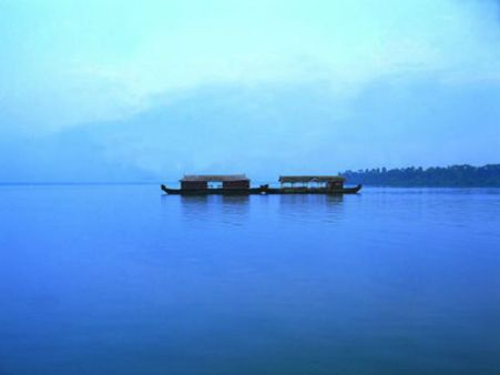 હાઉસ બોટ