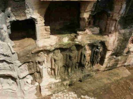 મૂર્તિઓ