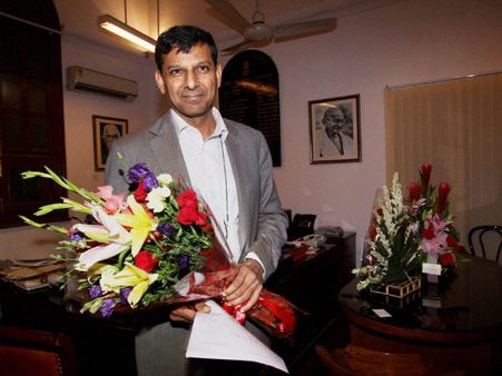 રાજન તરફથી સકારાત્મક સંકેત