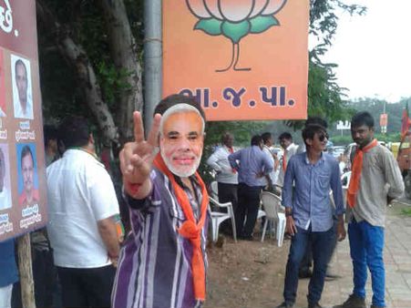 ગુજરાત ભાજપ મોદીના નામની ઘોષણાને વધાવવા તૈયાર