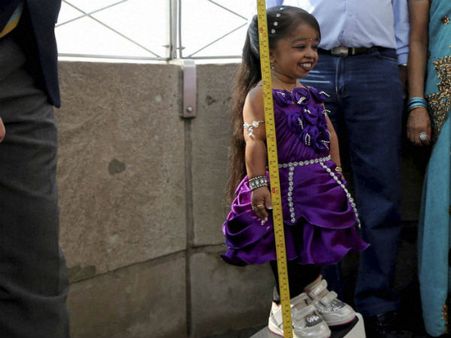 સૌથી ઉંચી બિલ્ડિંગ પર પહોંચી દુનિયાની સૌથી નાની મહિલા