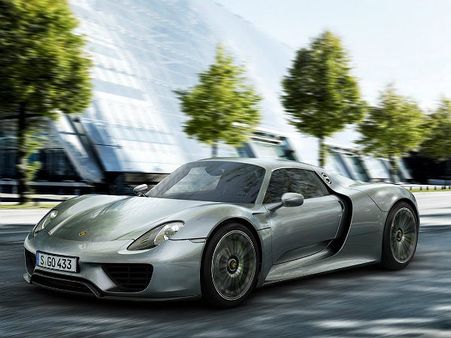 પોર્શેની સ્પોર્ટ કાર, સ્પીડ 344 કિમી, એવરેજ 30 કિમી