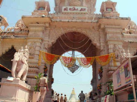 અંબાજીમાં જામી રહેલો ભાદરવી પુનમનો મહામેળો