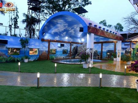 બાલ્કની