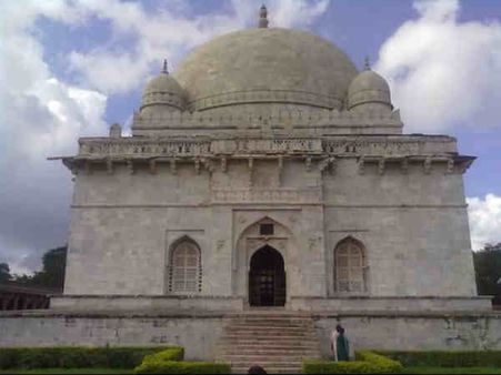 અહીંના મકબરાથી પ્રેરિત છે પ્રેમની નિશાની તાજમહેલ