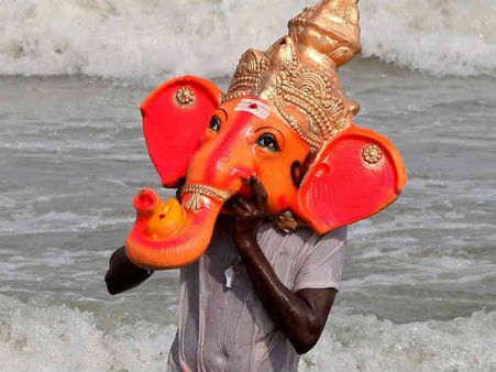 કડક સુરક્ષા વ્યવસ્થાની વચ્ચે ગણેશજીની વિદાય!