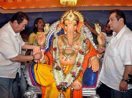 કડક સુરક્ષા વ્યવસ્થાની વચ્ચે ગણેશજીની વિદાય!