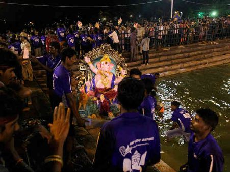 કડક સુરક્ષા વ્યવસ્થાની વચ્ચે ગણેશજીની વિદાય!