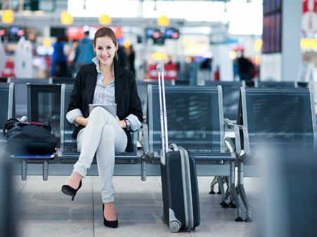 ભારતમાં મુસાફરી કરતી વખતે મહિલાઓ આ બાબતોનું ચોક્કસ ધ્યાન રાખે!