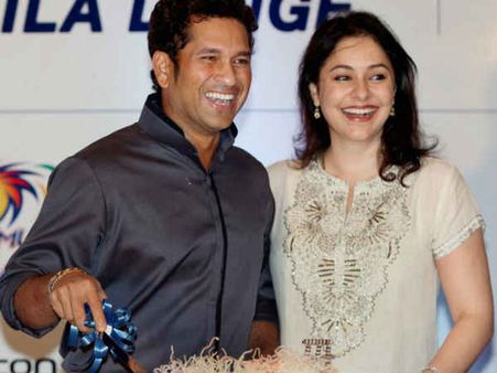 જાણો ભારતીય ક્રિકેટર્સની પત્નીઓની અજાણી વાતો