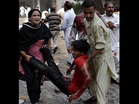 પાકિસ્તાનમાં ચર્ચ પર આત્મઘાતી હુમલો, 56ના મોત