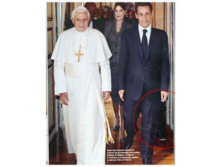 જુઓ, આને કહેવાય ભયાનક ફોટોશોપ Mistake!