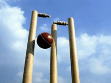 પહેલા સ્ટમ્પ અને પછી વિકેટ