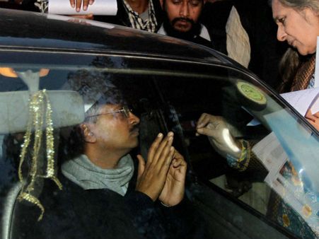 અરવિંદ કેજરીવાલ માટે 25 મોટા પ્રશ્નો 