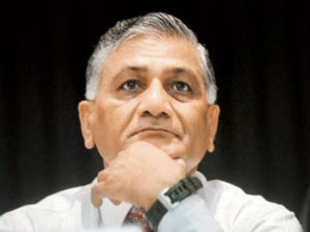 જમ્મુ-કાશ્મિરના મંત્રીઓને પૈસા આપી રહી છે સેનાઃ વીકે સિંહ