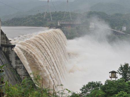 હાઇવે હોટલો પર ઉઘાડી લૂંટ