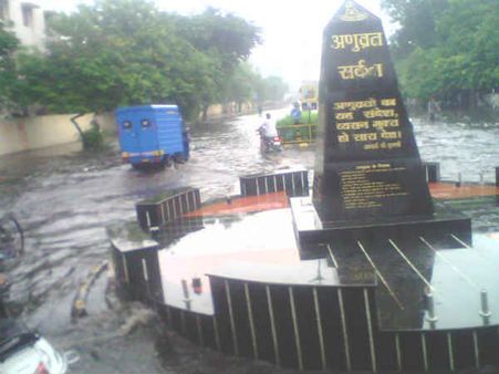 દિવાન બલ્લુભાઇ શાળા(પૂર્વ), અમદાવાદ 