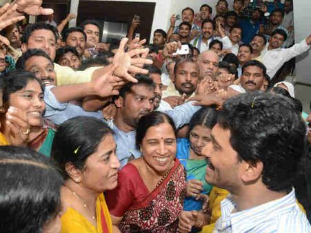 રેડ્ડી જાણે વનવાસ ભોગવીને આવ્યા હોય, તેવું કરાયું સ્વાગત!