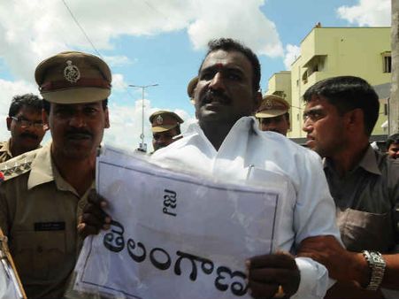 રેડ્ડી જાણે વનવાસ ભોગવીને આવ્યા હોય, તેવું કરાયું સ્વાગત!