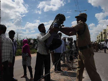 રેડ્ડી જાણે વનવાસ ભોગવીને આવ્યા હોય, તેવું કરાયું સ્વાગત!