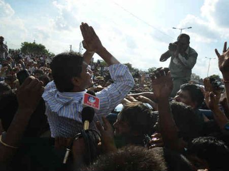 રેડ્ડી જાણે વનવાસ ભોગવીને આવ્યા હોય, તેવું કરાયું સ્વાગત!