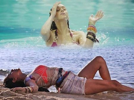 Pics : અદિતીને બિકિની સામે વાંધો નથી, અક્ષયને બતાવ્યા કૂલ