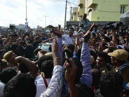 રેડ્ડી જાણે વનવાસ ભોગવીને આવ્યા હોય, તેવું કરાયું સ્વાગત!