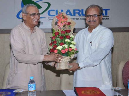 શિક્ષકો તથા વિધાર્થીઓને વિશેષ તાલીમ