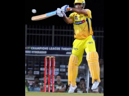 પાંચ છગ્ગા લગાવ્યા પછી પણ ધોનીએ ભરવો પડ્યો દંડ