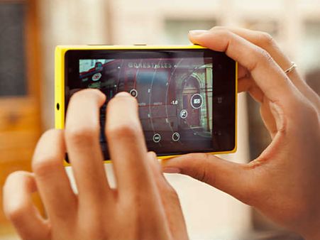 શા માટે ખરીદવો જોઇએ નોકિયા લૂમિયા 1020?