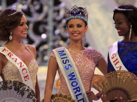 આશ્વર્યજનક અશ્લીલ ફોટા 