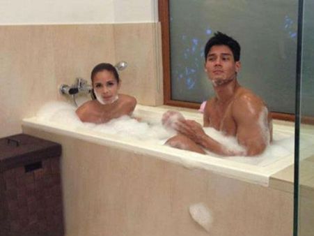 યુવાને પણ પડાવ્યા હતા અશ્લીલ ફોટા 