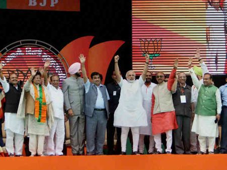 નરેન્દ્ર મોદીની વિકાસ રેલીની તસવીરી ઝલક