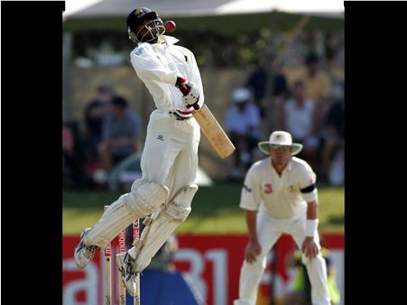  રુસેલ આર્નોલ્ડ