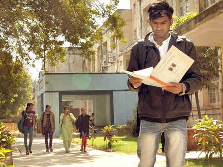 શું માને છે આજના કોલજીયનો