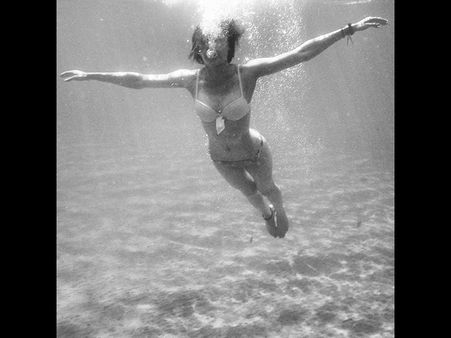 પાણીની અંદર લેવાયેલી આ તસવીરો જોઇને તમે પણ બોલી ઉઠશો Wow!