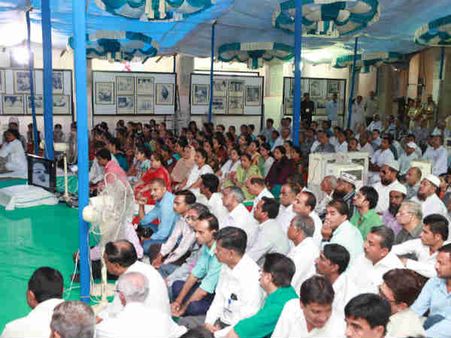 ગાંધી જયંતી: મોદી પહોંચ્યા મોહનના ધામમાં ગાંધી જયંતી: મોદી પહોંચ્યા મોહનના ધામમાં