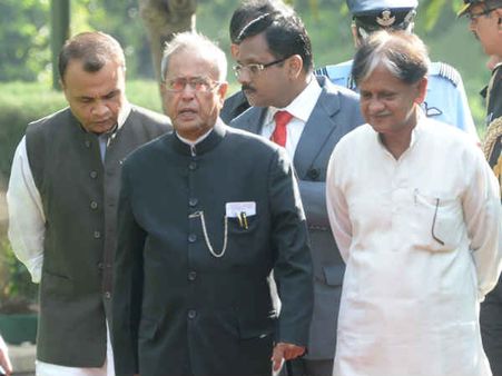 રાષ્ટ્રપતિએ ગાંધીજી અને શાસ્ત્રીજીને શ્રદ્ધાસુમન અર્પણ કરી!