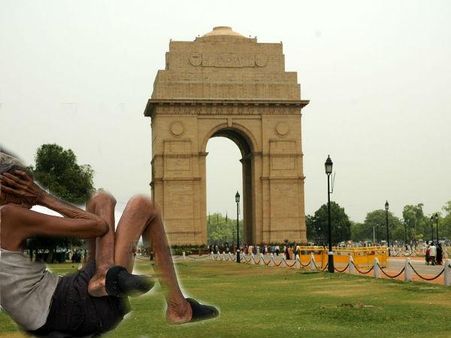 ગાંધીને પૂજનાર દિલ્હીના વૃદ્ધાશ્રમના વૃદ્ધોને કર્યા બેઘર