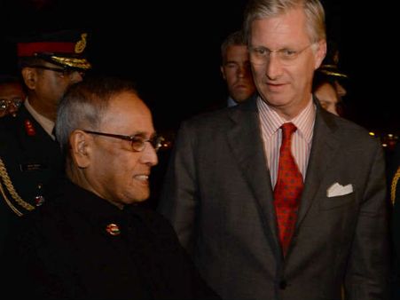 બેલ્જિયમની યાત્રા પર પ્રણવ મુખર્જી પહોંચ્યા બ્રુસેલ્સ