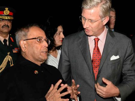 બેલ્જિયમની યાત્રા પર પ્રણવ મુખર્જી પહોંચ્યા બ્રુસેલ્સ