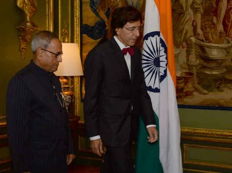 પ્રણવ મુખર્જીની બેલ્જિયમના વડાપ્રધાન સાથે બેઠક