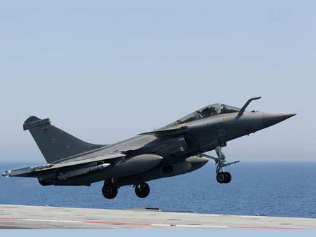 લડાકુ વિમાનોની અછત ભારત માટે જોખમી : એરફોર્સ ચીફ