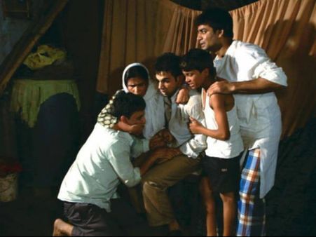 હંસલ મહેતા દિગ્દર્શક