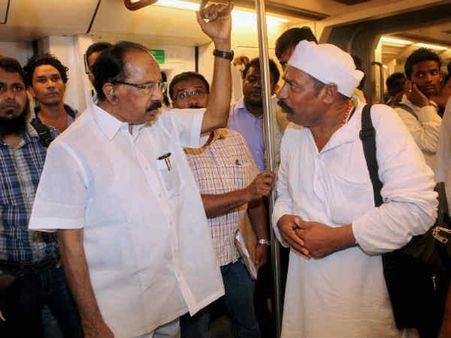 મુસાફર સાથે ચર્ચા